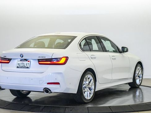 Used 2026 BMW 330i xDrive Sedan w/ Premium Package AWD/4WD image 5