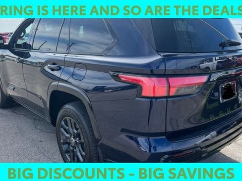 Used 2024 Toyota Sequoia Platinum image 5