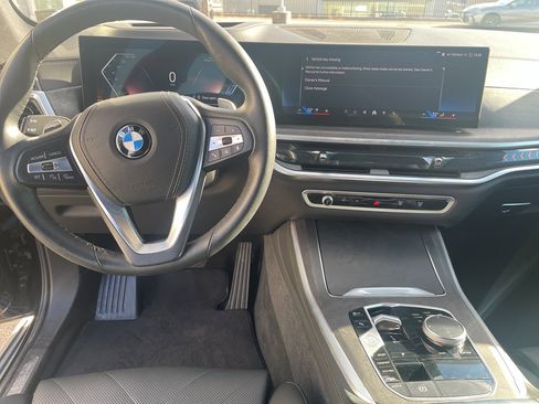 Used 2025 BMW X5 xDrive40i w/ Climate Comfort Package image 21