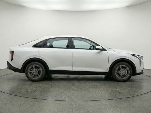 Used 2025 Kia K4 FWD image 11