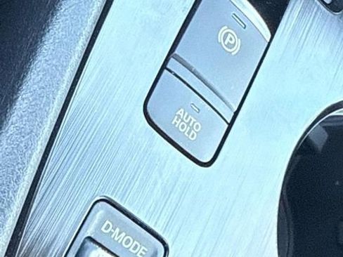 Certified 2023 Nissan Rogue SV image 18