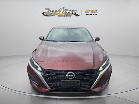 Used 2023 Nissan Altima 2.5 SV FWD image 2