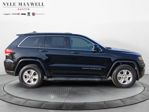 Used 2017 Jeep Grand Cherokee Laredo w/ Quick Order Package 23E AWD/4WD image 17