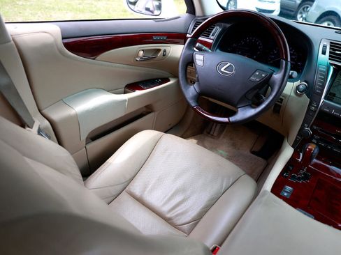 Used 2007 Lexus LS 460 image 20
