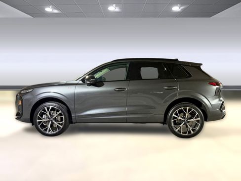 New 2026 Audi Q3 quattro 2.0T image 2