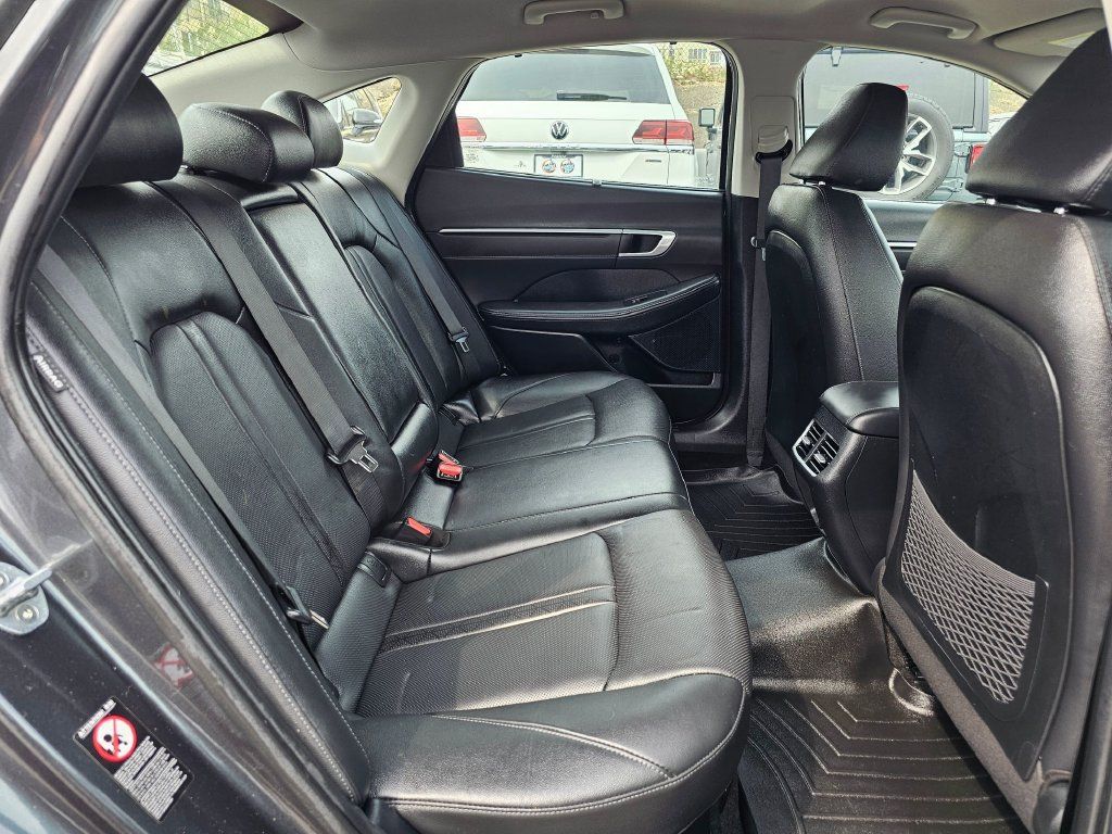 Used 2022 Hyundai Sonata Limited w/ Cargo Package FWD image 12