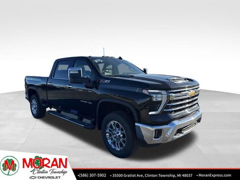Used 2024 Chevrolet Silverado 2500 LTZ w/ LTZ Plus Package image 9