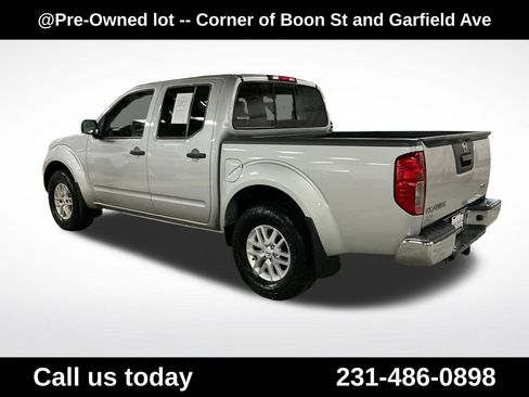 Used 2019 Nissan Frontier SV AWD/4WD image 3