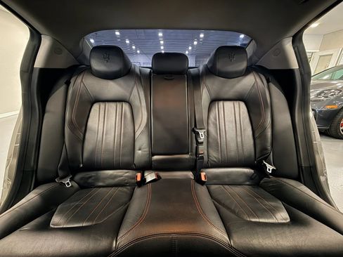 Used 2016 Maserati Ghibli RWD image 20