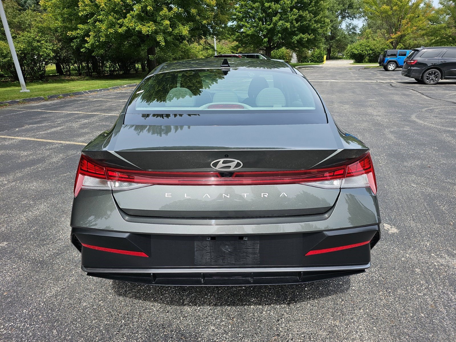 Used 2025 Hyundai Elantra SEL FWD image 5