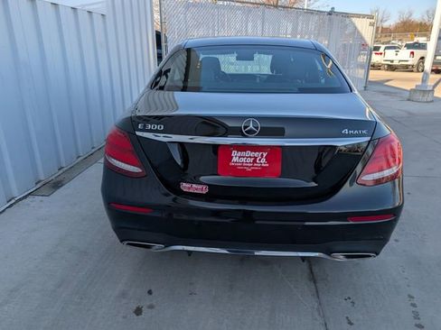Used 2019 Mercedes-Benz E 300 4MATIC image 25