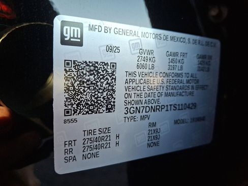 New 2026 Chevrolet Equinox EV LT w/ Convenience Package II FWD image 18