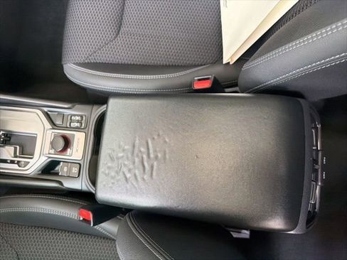 Used 2022 Subaru Forester Premium image 20