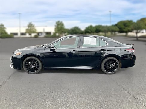 Used 2024 Toyota Camry XSE image 3