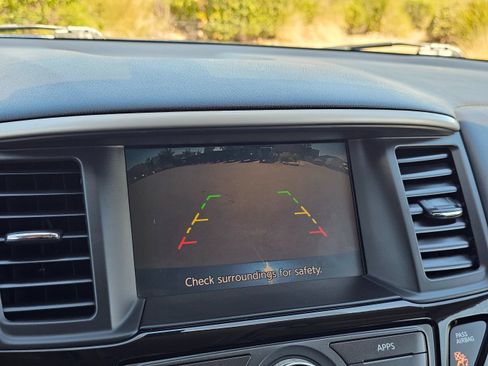 Used 2018 Nissan Pathfinder S FWD image 36
