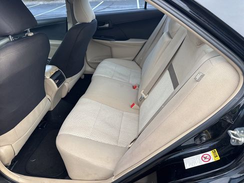 Used 2013 Toyota Camry LE image 7