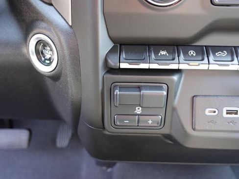 Used 2023 Chevrolet Silverado 1500 Custom AWD/4WD image 47