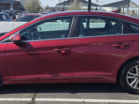 Used 2015 Hyundai Sonata SE w/ Option Group 09 FWD image 8