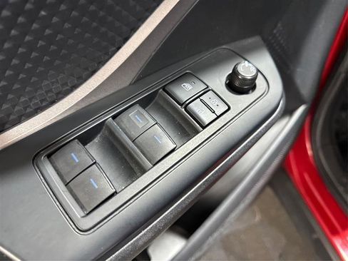 Used 2020 Toyota C-HR LE FWD image 25