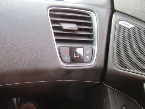 Used 2020 Porsche Cayenne image 68
