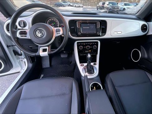 Used 2019 Volkswagen Beetle 2.0T SE image 19