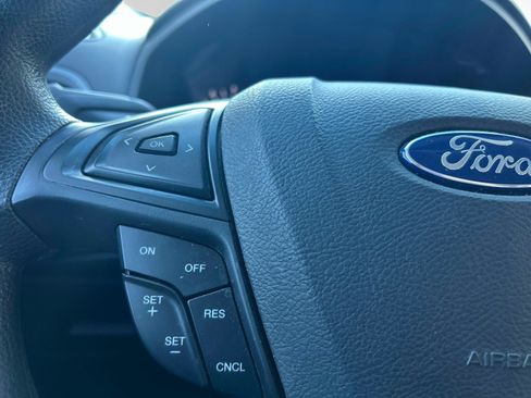 Used 2016 Ford Edge SE image 22