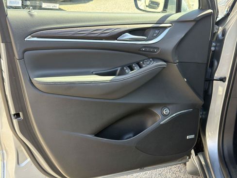 Used 2023 Buick Enclave Avenir w/ Avenir Technology Package FWD image 22