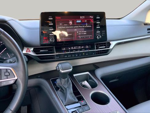 Used 2021 Toyota Sienna XLE FWD image 7