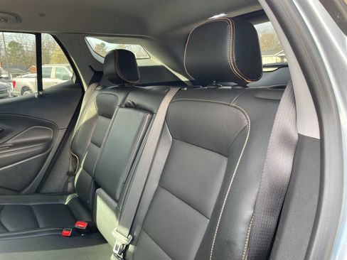 Used 2023 GMC Terrain AT4 image 41