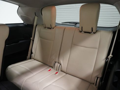 Used 2019 INFINITI QX60 Luxe w/ Essential Package image 13