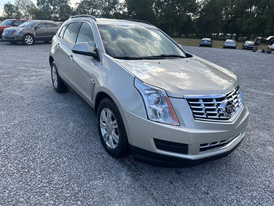 Used 2015 Cadillac SRX FWD image 3