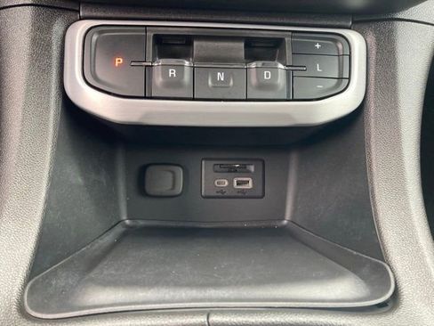 Used 2023 GMC Acadia SLT AWD/4WD image 40
