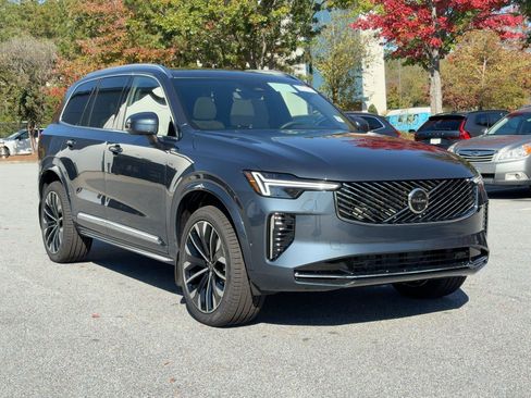 Used 2026 Volvo XC90 B6 Plus w/ Protection Package image 7