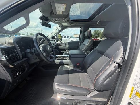Used 2024 Ford F250 Lariat w/ Lariat Ultimate Package AWD/4WD image 3