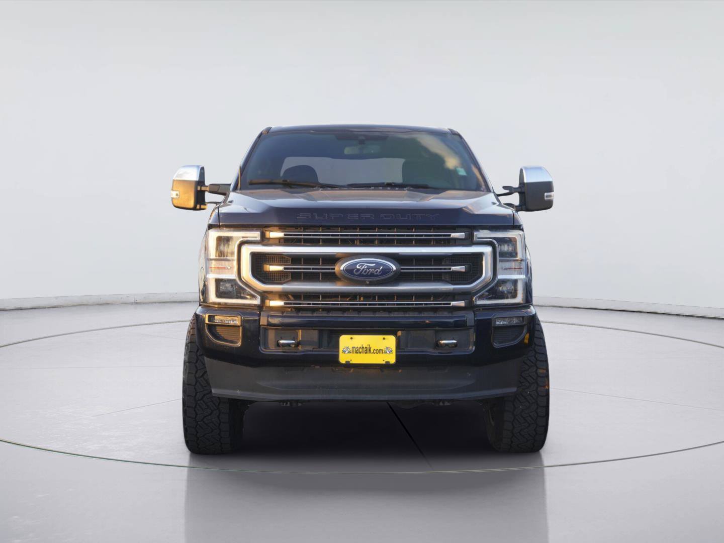 Certified 2022 Ford F250 Platinum w/ FX4 Off-Road Package AWD/4WD image 3