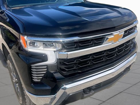 Used 2024 Chevrolet Silverado 1500 LT AWD/4WD image 31