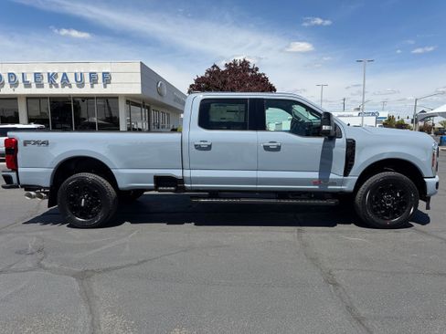 New 2026 Ford F350 Lariat w/ Black Appearance Package AWD/4WD image 2