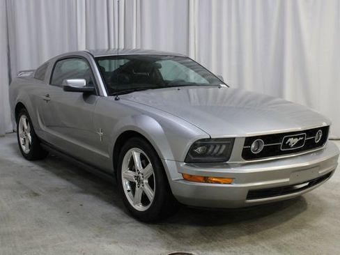 Used 2008 Ford Mustang Deluxe image 36
