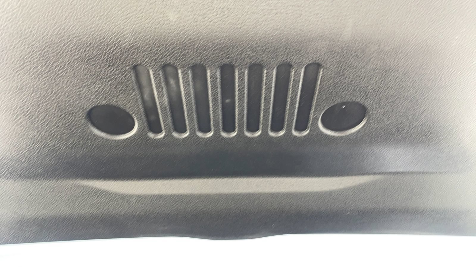 Used 2022 Jeep Renegade Latitude AWD/4WD image 44