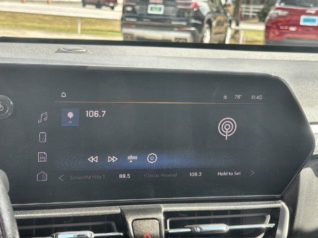 Used 2025 Chevrolet TrailBlazer LT AWD/4WD image 13