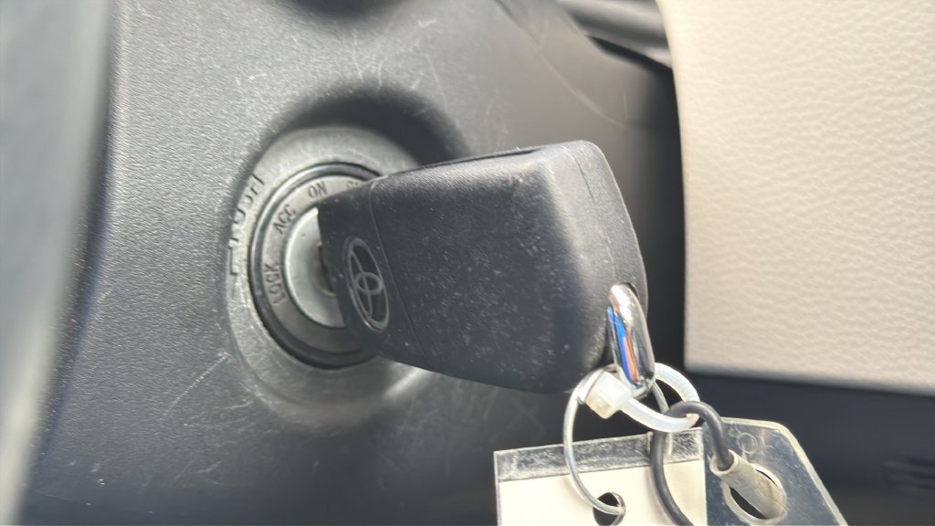 Used 2025 Toyota Corolla LE FWD image 35
