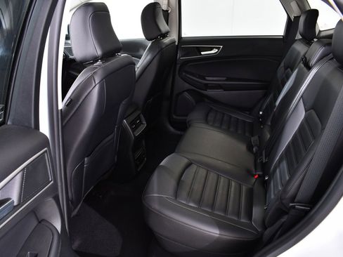 Used 2024 Ford Edge SEL w/ Convenience Package image 16