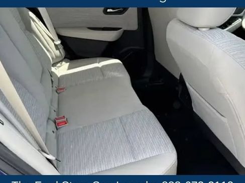 Used 2021 Nissan Rogue SV FWD image 21