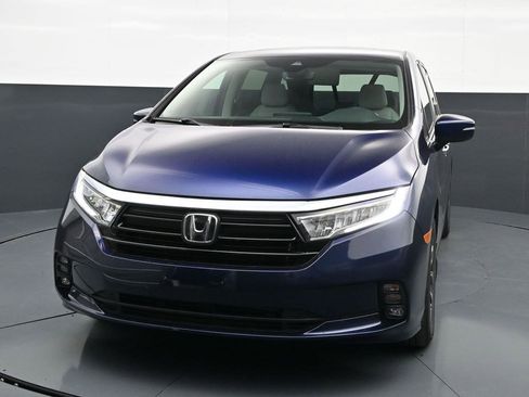 Used 2024 Honda Odyssey EX-L image 2