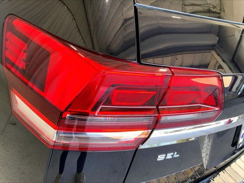 Used 2018 Volkswagen Atlas SEL image 29