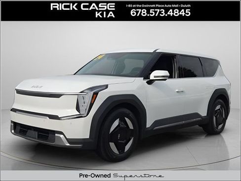 Used 2024 Kia EV9 Light Long Range RWD image 1