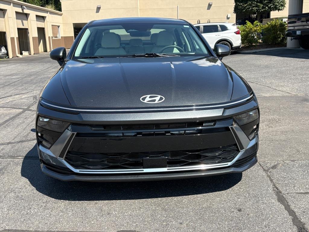 Certified 2025 Hyundai Sonata SEL FWD image 2