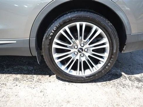 Used 2016 Lincoln MKX Reserve w/ Climate Package AWD/4WD image 9