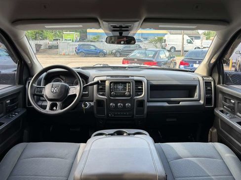 Used 2018 RAM 2500 Tradesman w/ Chrome Appearance Group AWD/4WD image 21