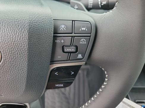 Used 2026 Toyota Camry SE FWD image 21